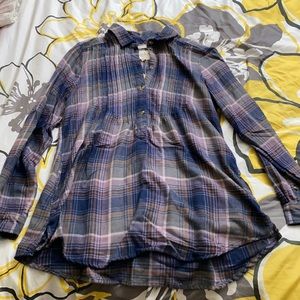 American Eagle Flannel/sweater